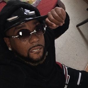 Meet your Posher, Elliot